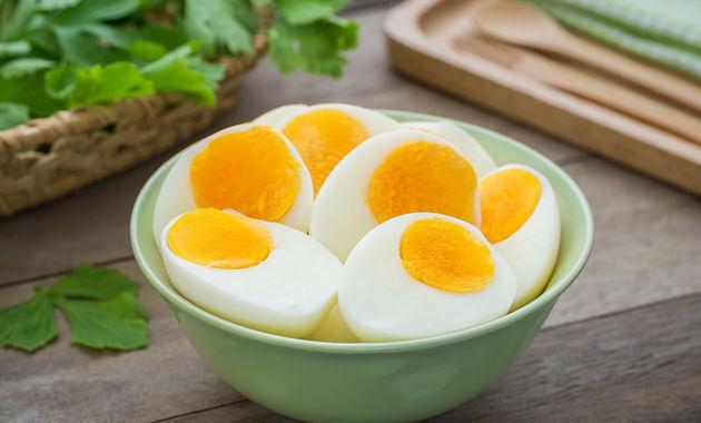 अंडे का पीला भाग खाना चाहिए या नहीं?